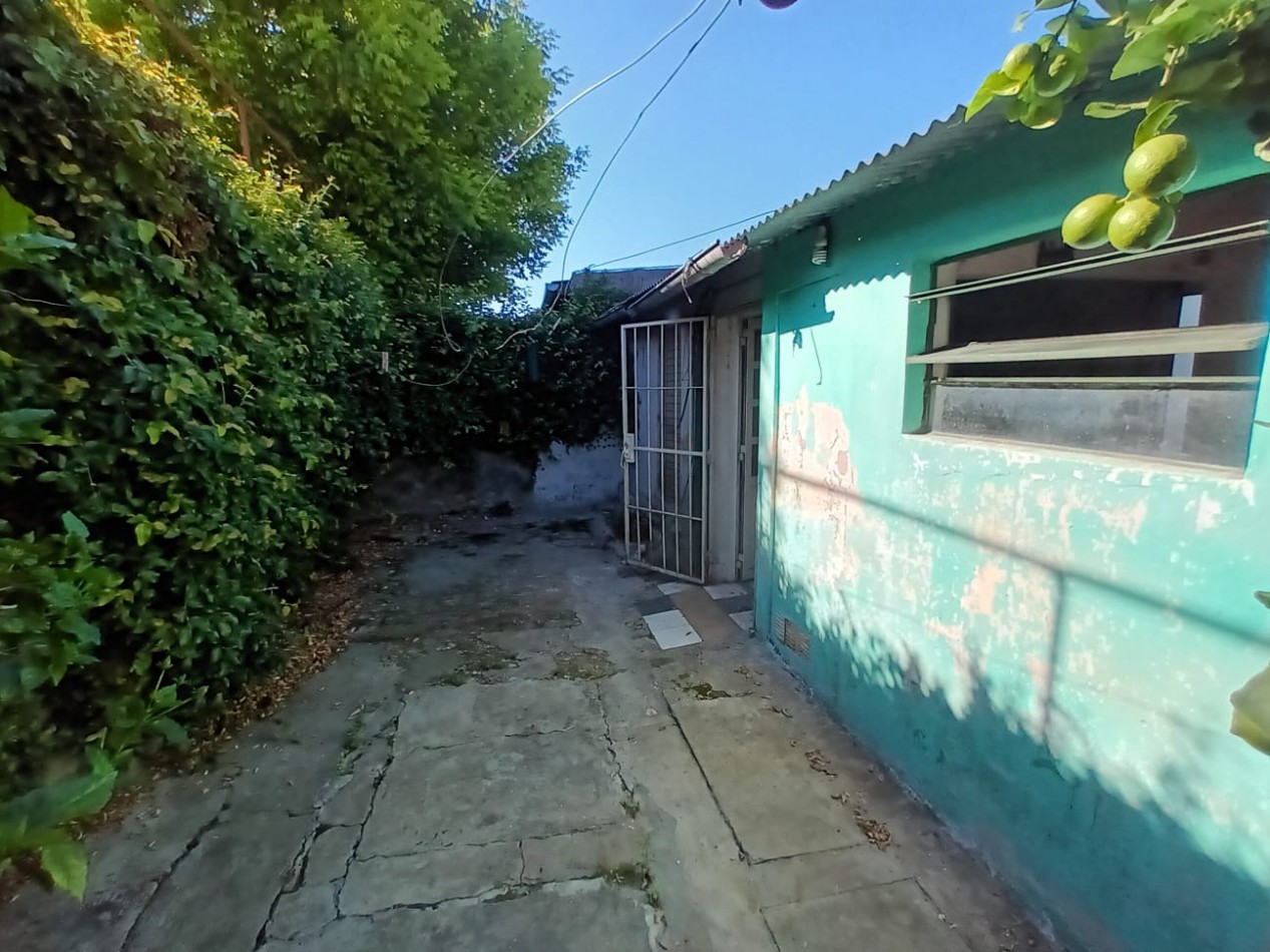 Casa en barrio Tomas de Rocamora