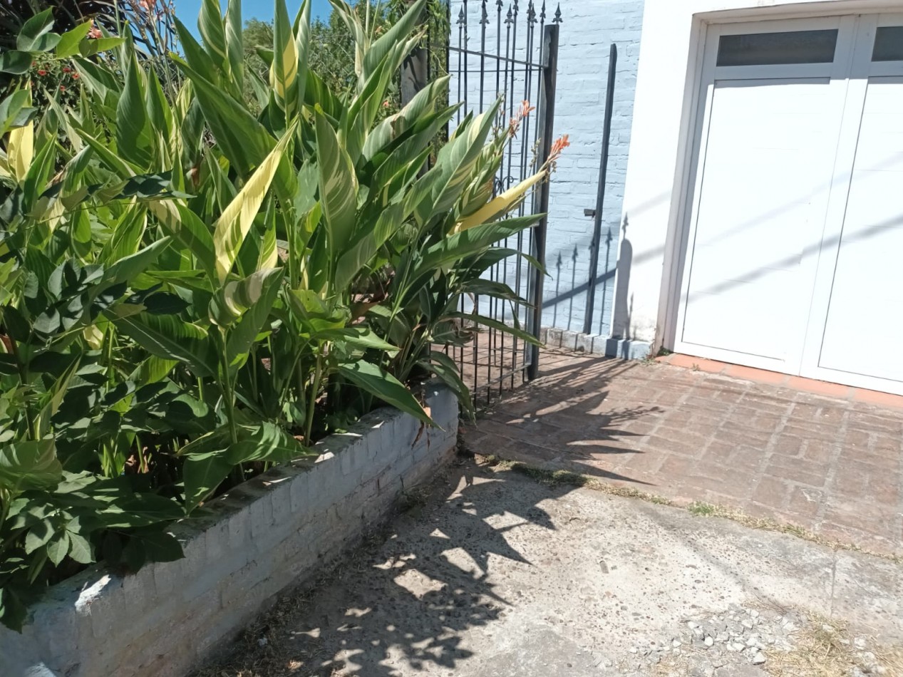 QUINCHO EN URQUIZA AL OESTE