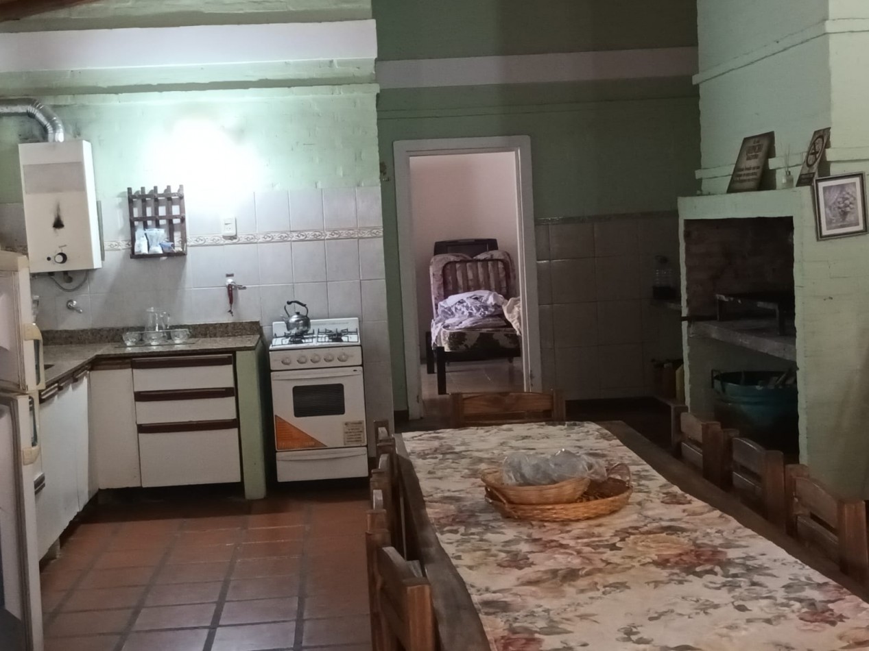 QUINCHO EN URQUIZA AL OESTE