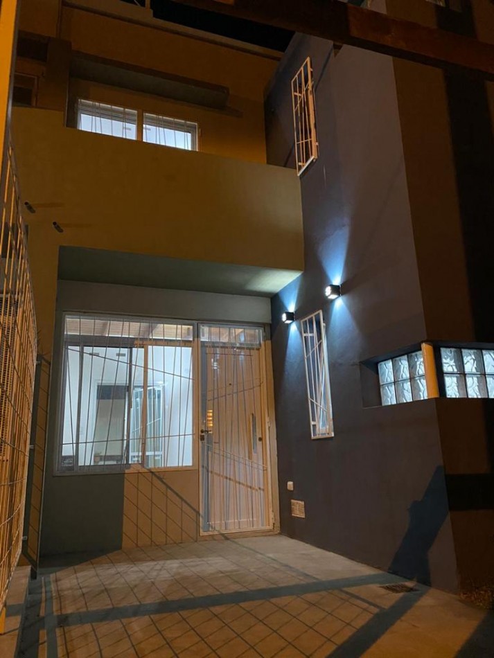 Duplex en 2 de Abril 1230
