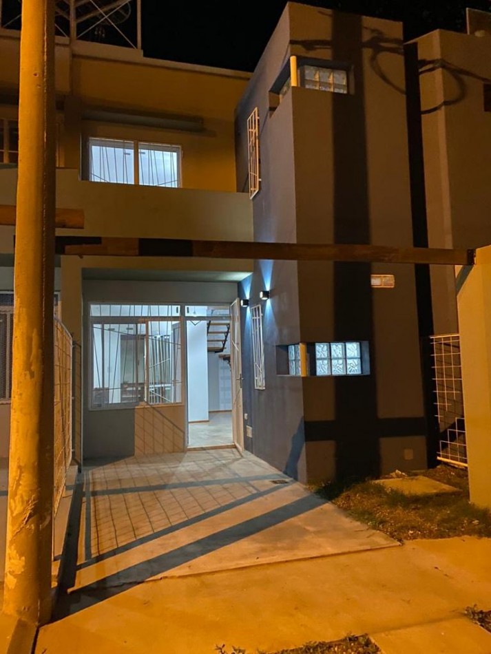 Duplex en 2 de Abril 1230