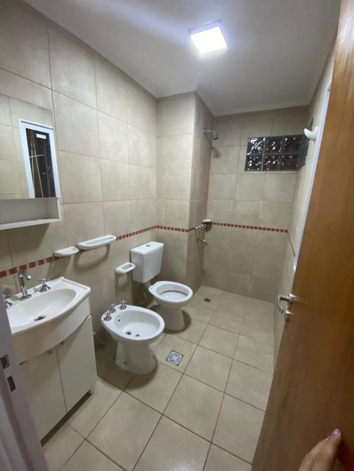 Duplex en 2 de Abril 1230